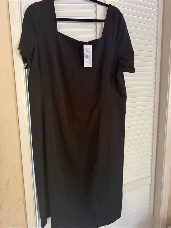 Rafaella Dresses & Skirts - Rafaella Black Scoop Neck Midi Dress